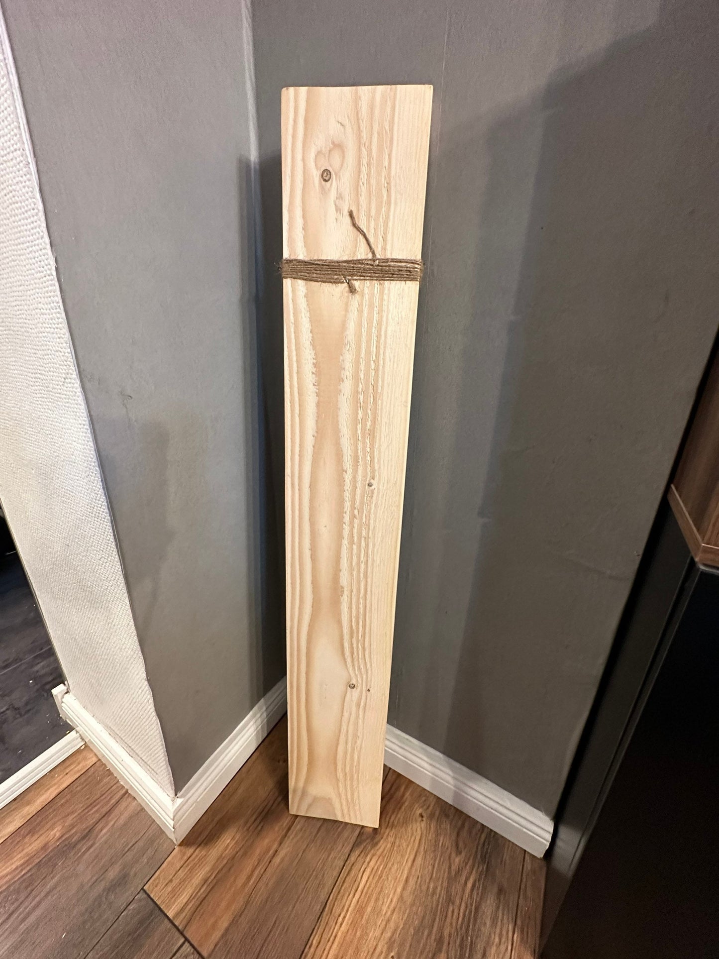 Personalisierte Holzlatte Brett 100cm mit Ihrem Namen oder Wunschtext, Heimathafen Lieblingsinsel Koordinaten Datum Hochzeit Jubiläum