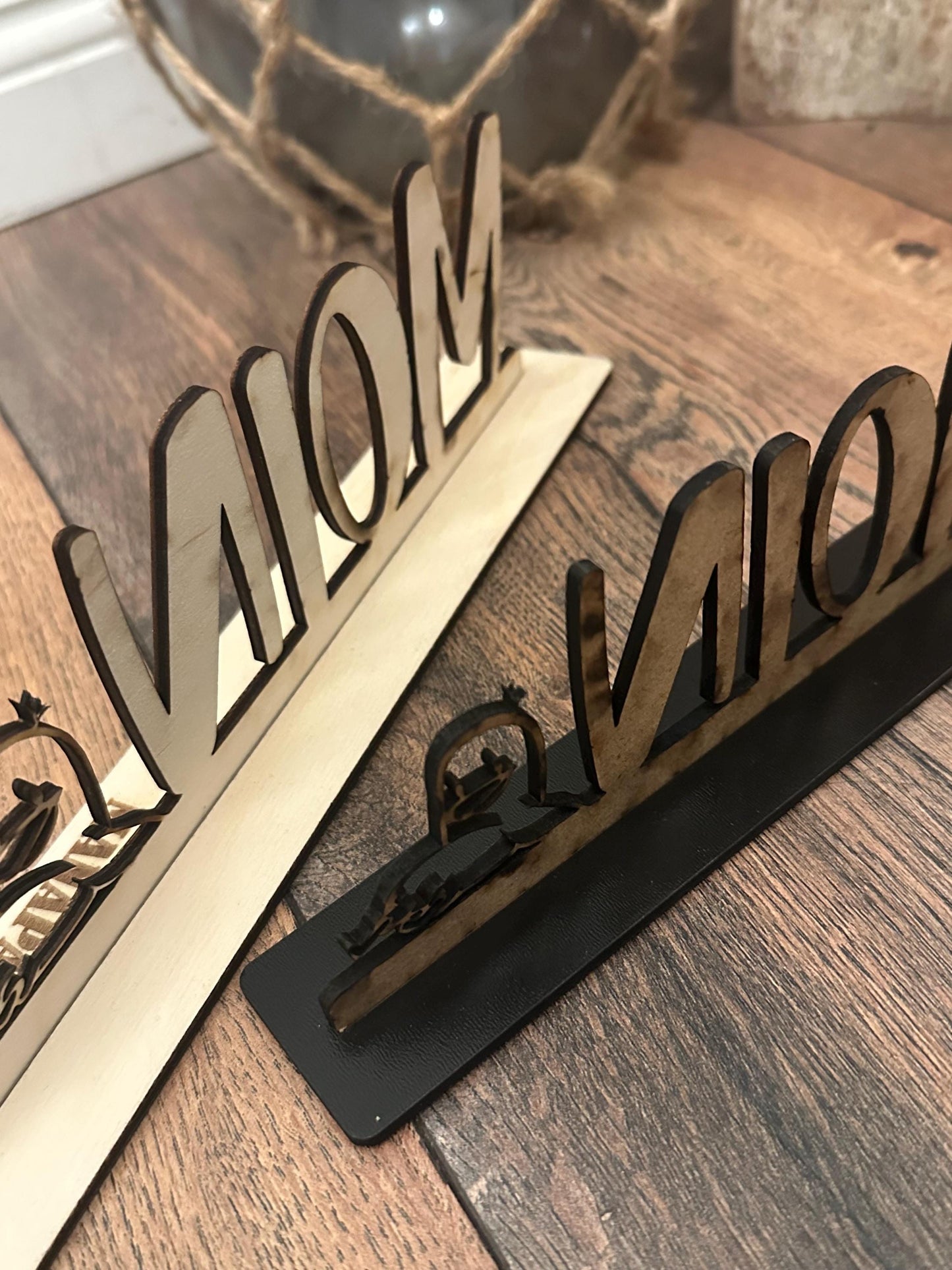 Schriftzug Moin mit Möwe, Schreibtischdeko, Geschenk für Meerliebhaber, maritime Deko aus Holz, Tischdeko, Anker
