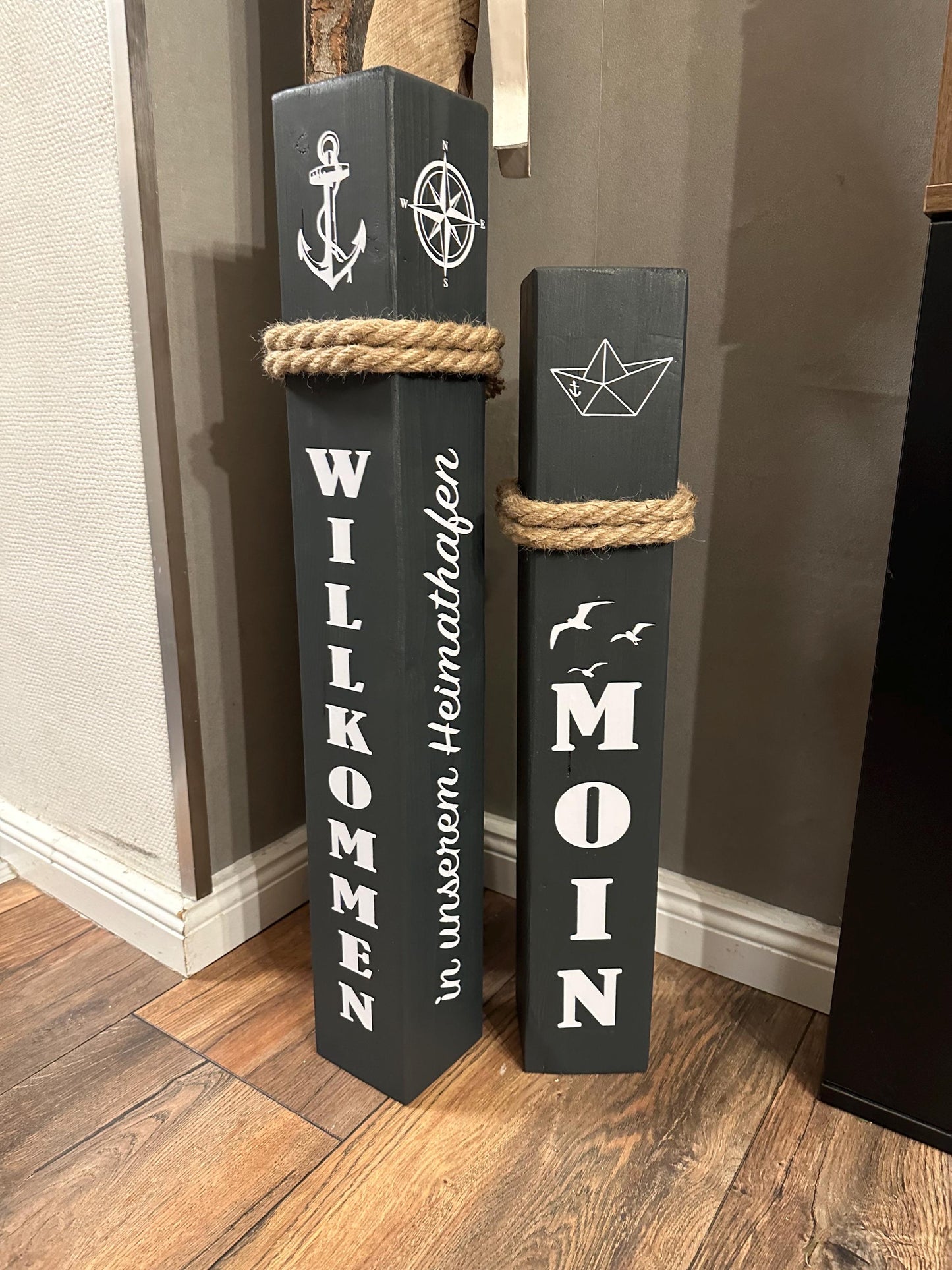Housewarming Gift | Set of 2 Nautical Wooden Posts with Anchor + Text | Coastal Home Decor for Front Door, Garden & Beach House