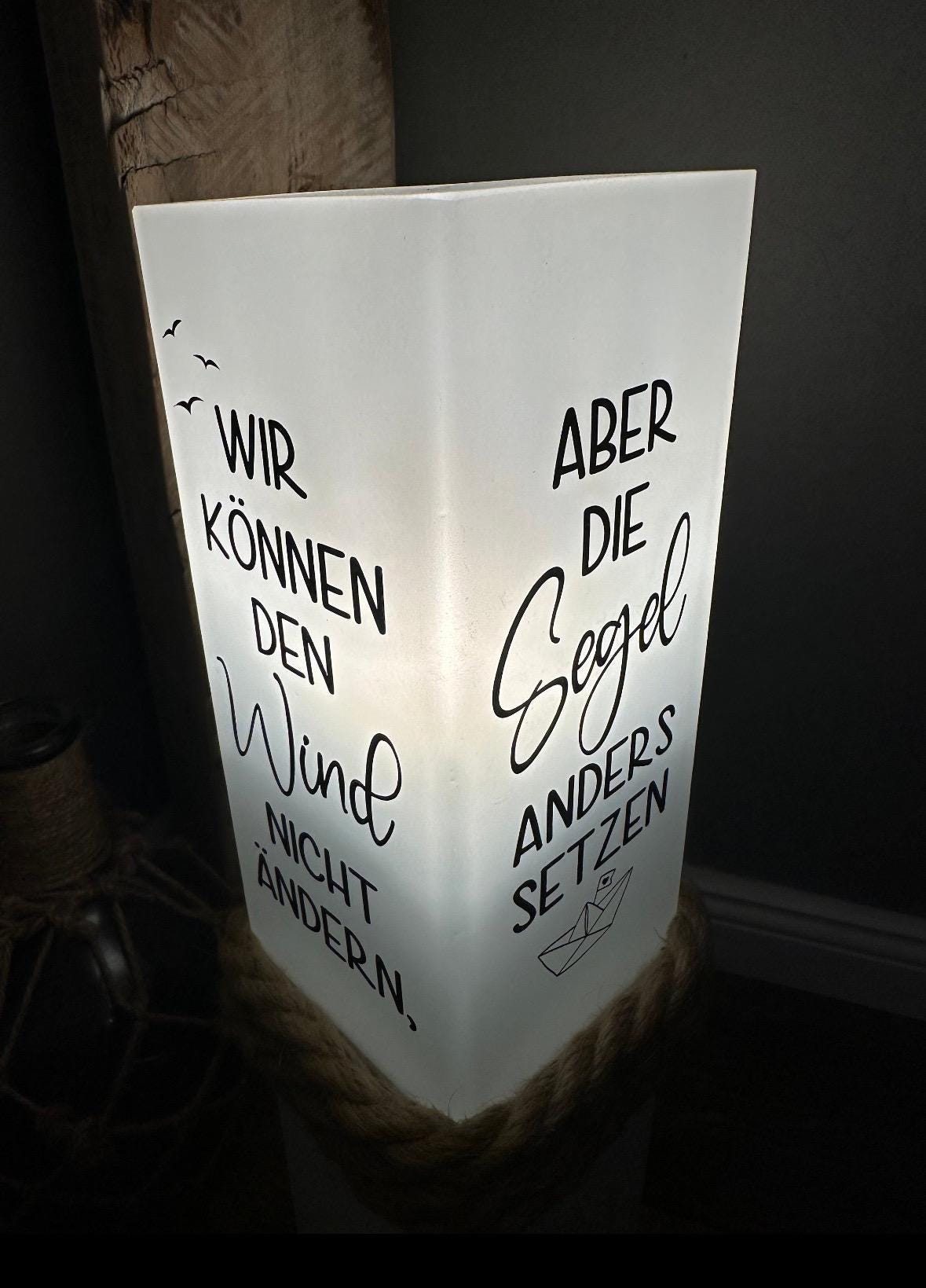 Personalisierte Lampe mit Ihrem Namen oder Wunschtext, verschiedene Höhen, individuell Heimathafen Lieblingsinsel Koordinaten Hochzeit