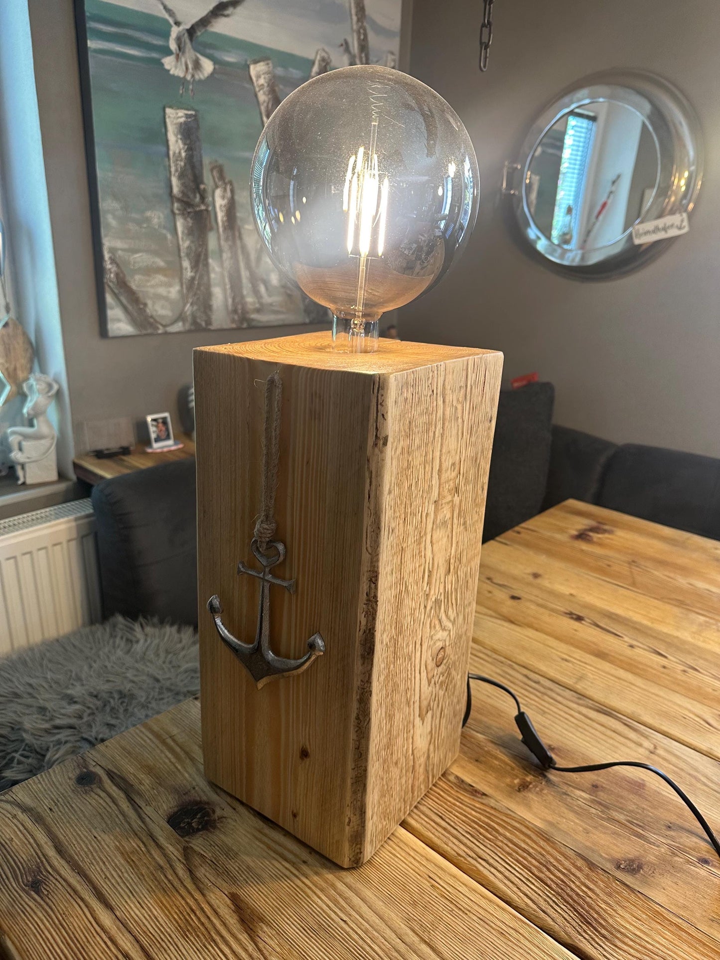 Lampe mit massivem Holzsockel, Unikat, Tischlampe maritim, Holzlampe, individuell Geschenk, Tischdeko, Meer, Anker, Heimathafen