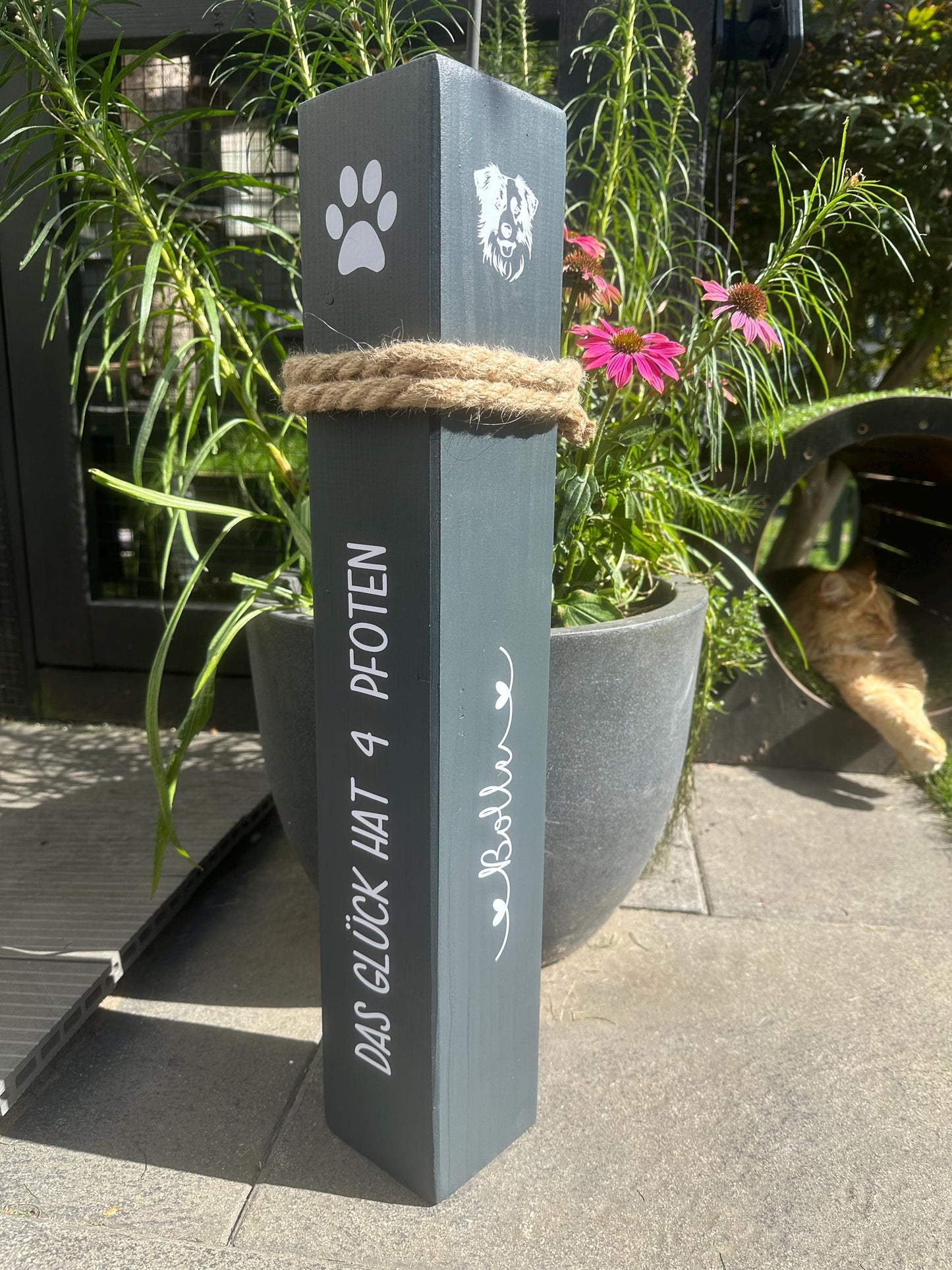 Personalized Wooden Pillar for Pet Lovers | Happiness has 4 Paws | Custom Pet Memorial Gift