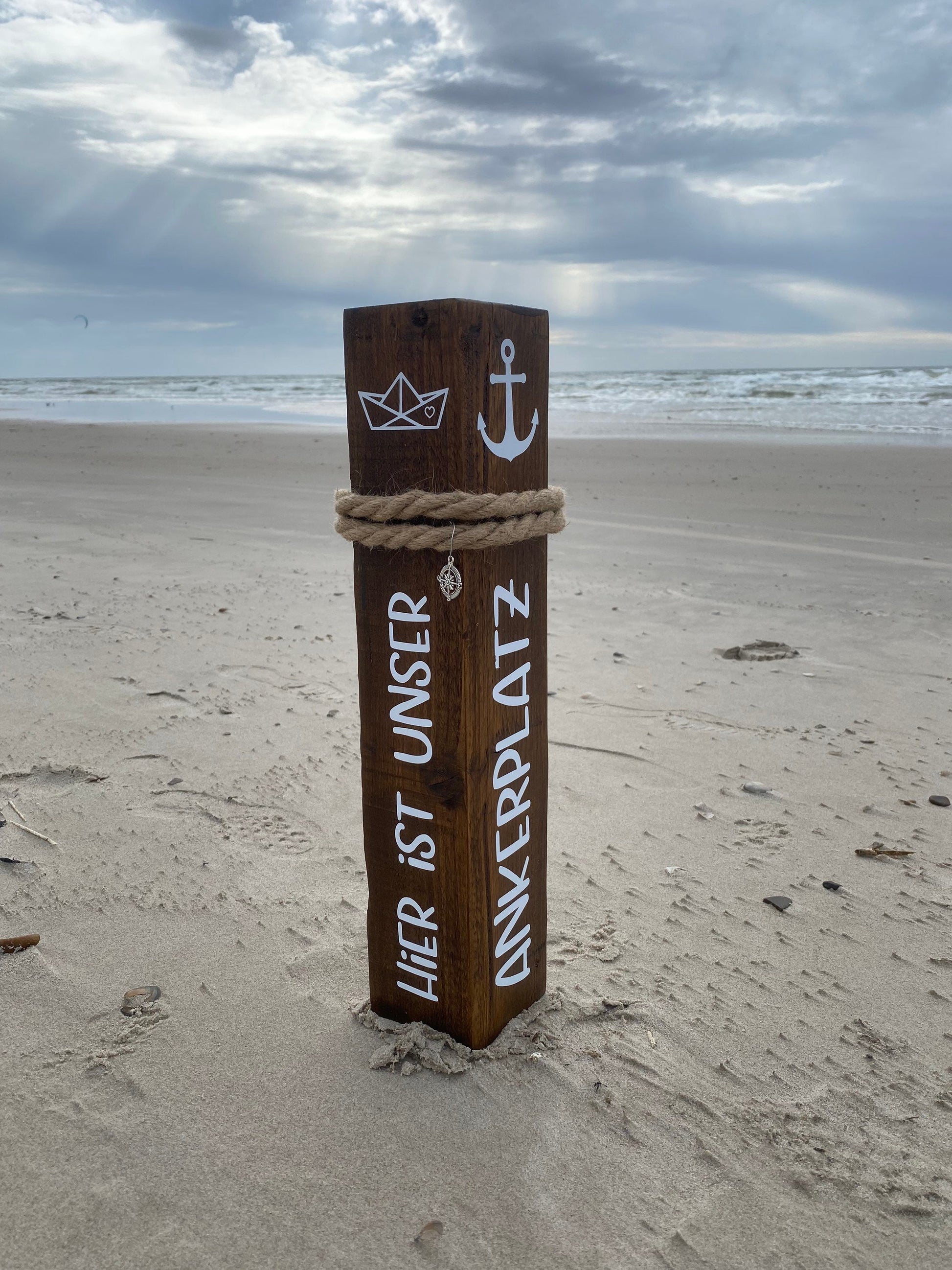 Hier ist unser Ankerplatz Dekosäule Poller Holz Anker Stele Dalben Gartendeko maritim Heimathafen