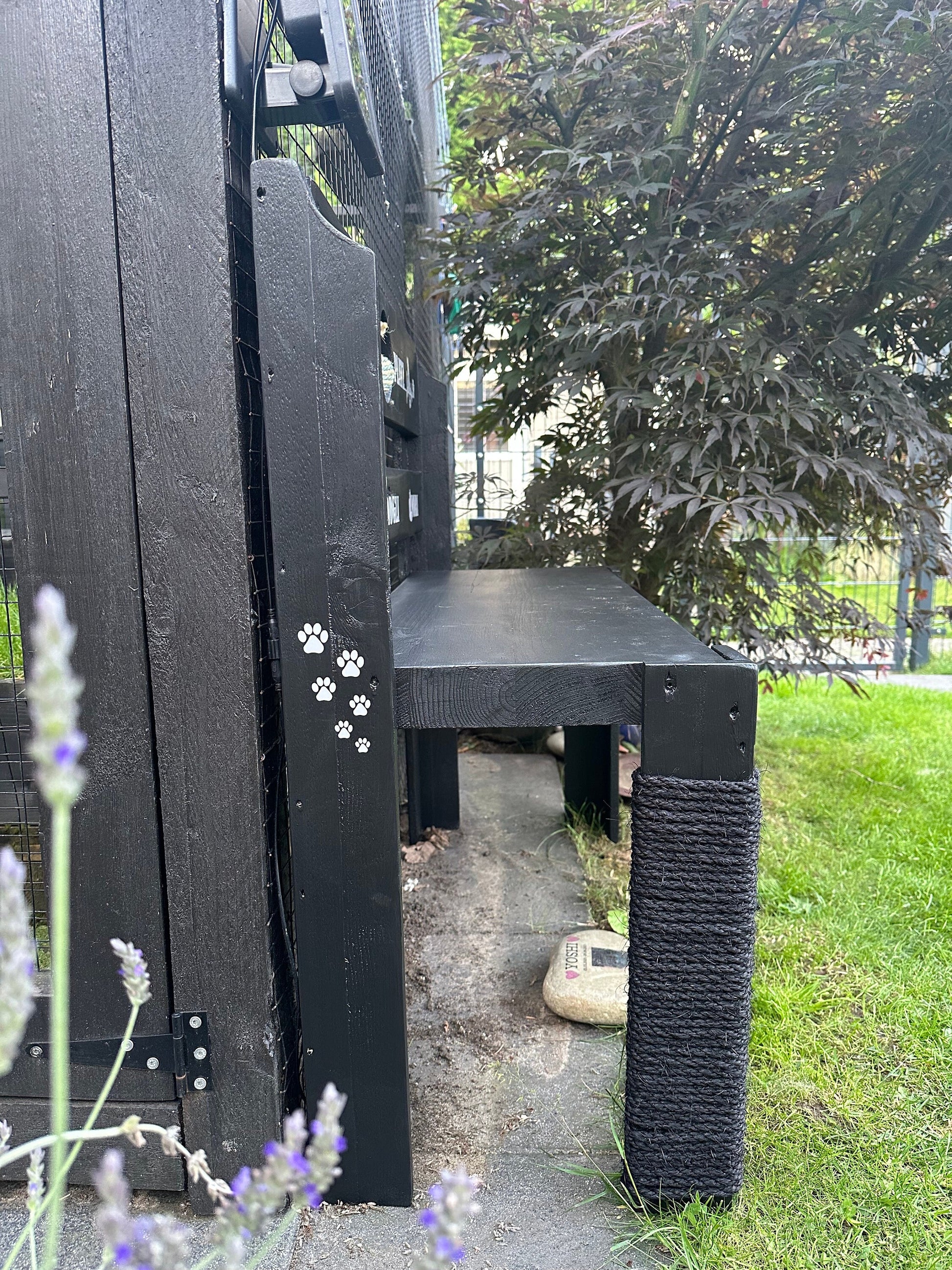 HamburgerHolzjung Katzenbank Dekobank Palettenbank Gartenbank Holzbank Blumenbank Kinderbank Gerüstbohlen Ankerplatz Kratzbaum Kratzmatte