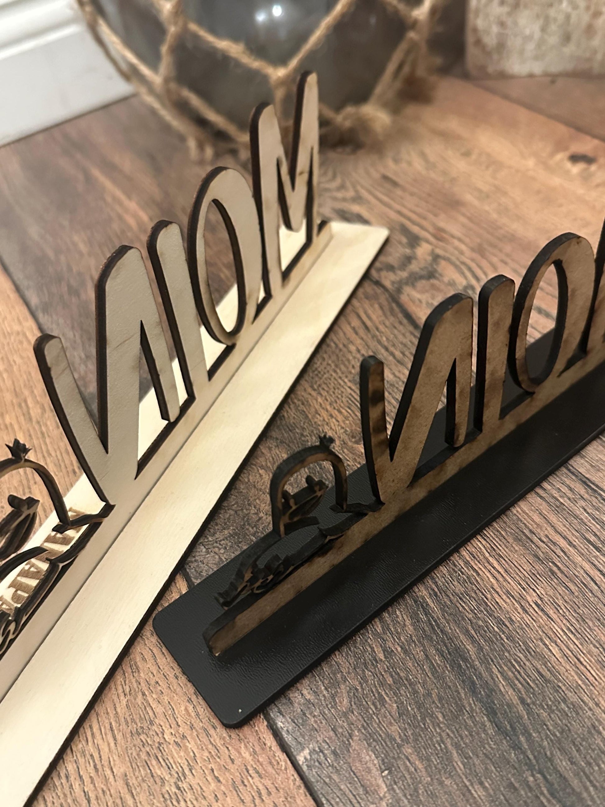 Schriftzug Moin mit Möwe, Schreibtischdeko, Geschenk für Meerliebhaber, maritime Deko aus Holz, Tischdeko, Anker