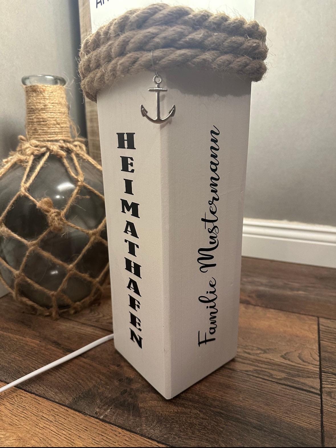 Personalisierte Lampe mit Ihrem Namen oder Wunschtext, verschiedene Höhen, individuell Heimathafen Lieblingsinsel Koordinaten Hochzeit