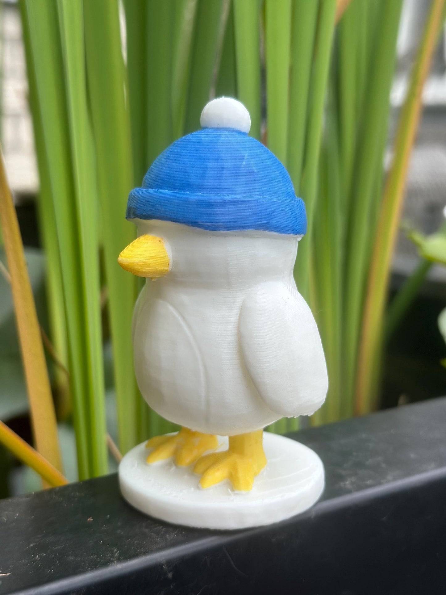 eagull Figurine with Hat | Nautical Coastal Decor Gift | Handmade 3D Printed Seagull Sculpture | Winter & Christmas Home Decoration