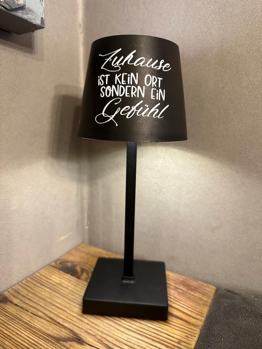Geschenk zur Einweihung, Mitbringsel, persönliches Geschenk, kleine Lampe zur Dekoration, Tischleuchte, Tischlampe mit Wunschtext, Freunde