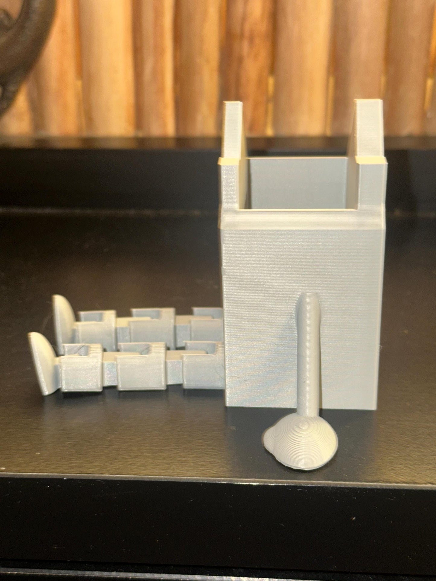 Kantenhocker „Haus mit Herz“ – 3D Druck Figur zum Sitzen, Haus mit Charakter, Dekohaus